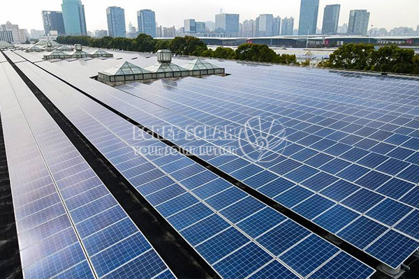 တရုတ်အစိုးရသည် Photovoltaic လုပ်ငန်းအတွက် အခွန်ပြန်အမ်းမှုကို လျှော့ချလိုက်သည်။